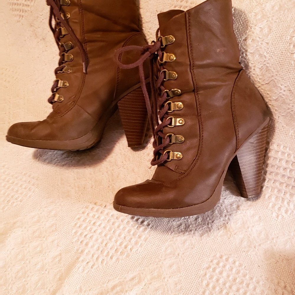 Womens Heeled Boots